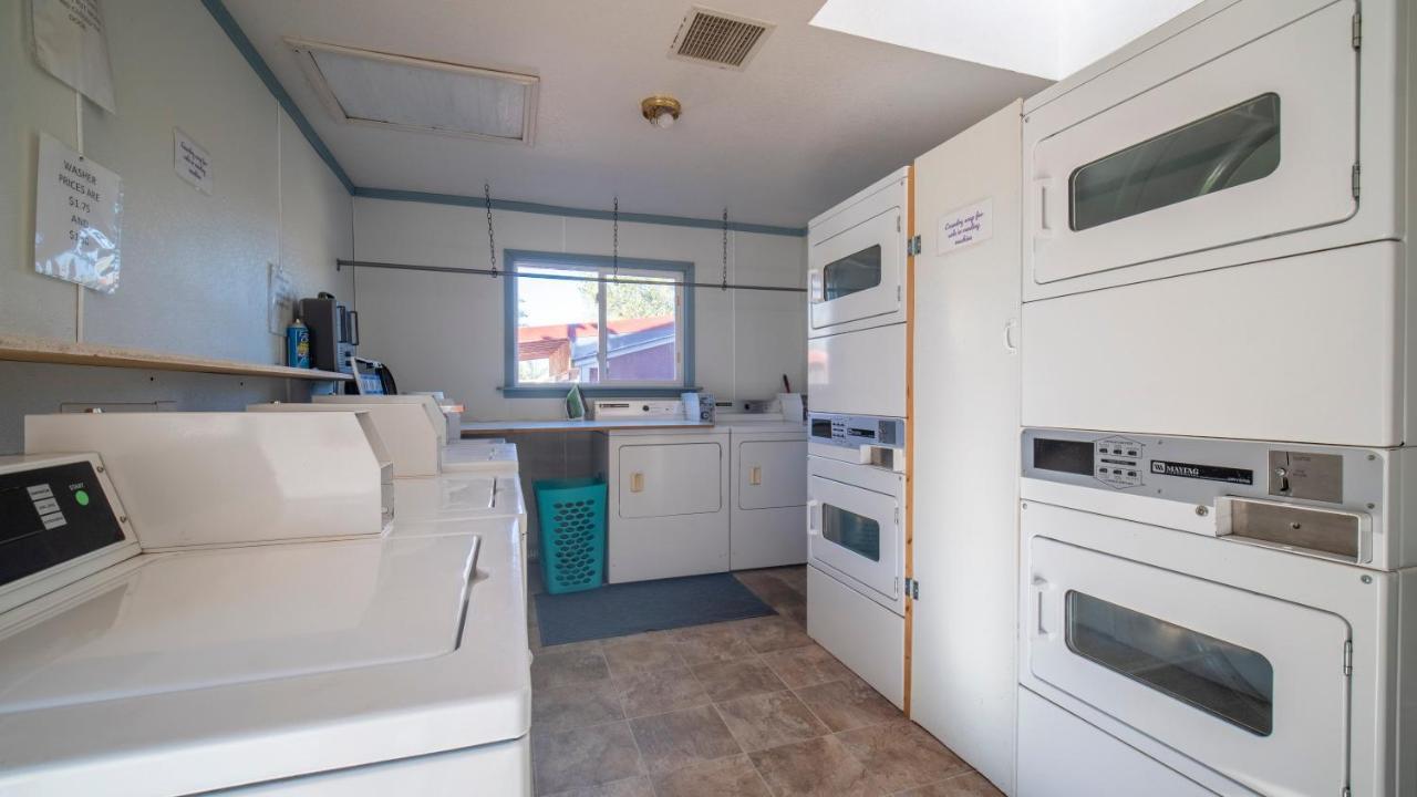 FunStays Glamping Setup Tent in RV Park #4 OK-T4 Moab Bagian luar foto